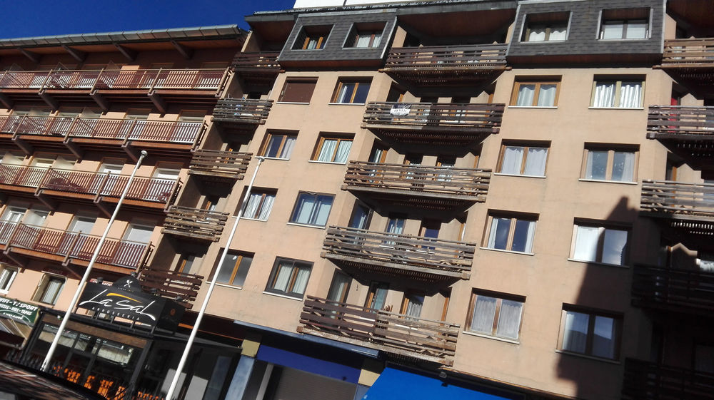 Apartamentos Pie De Pistas Mikka 3000 Pas De La Casa Exterior photo